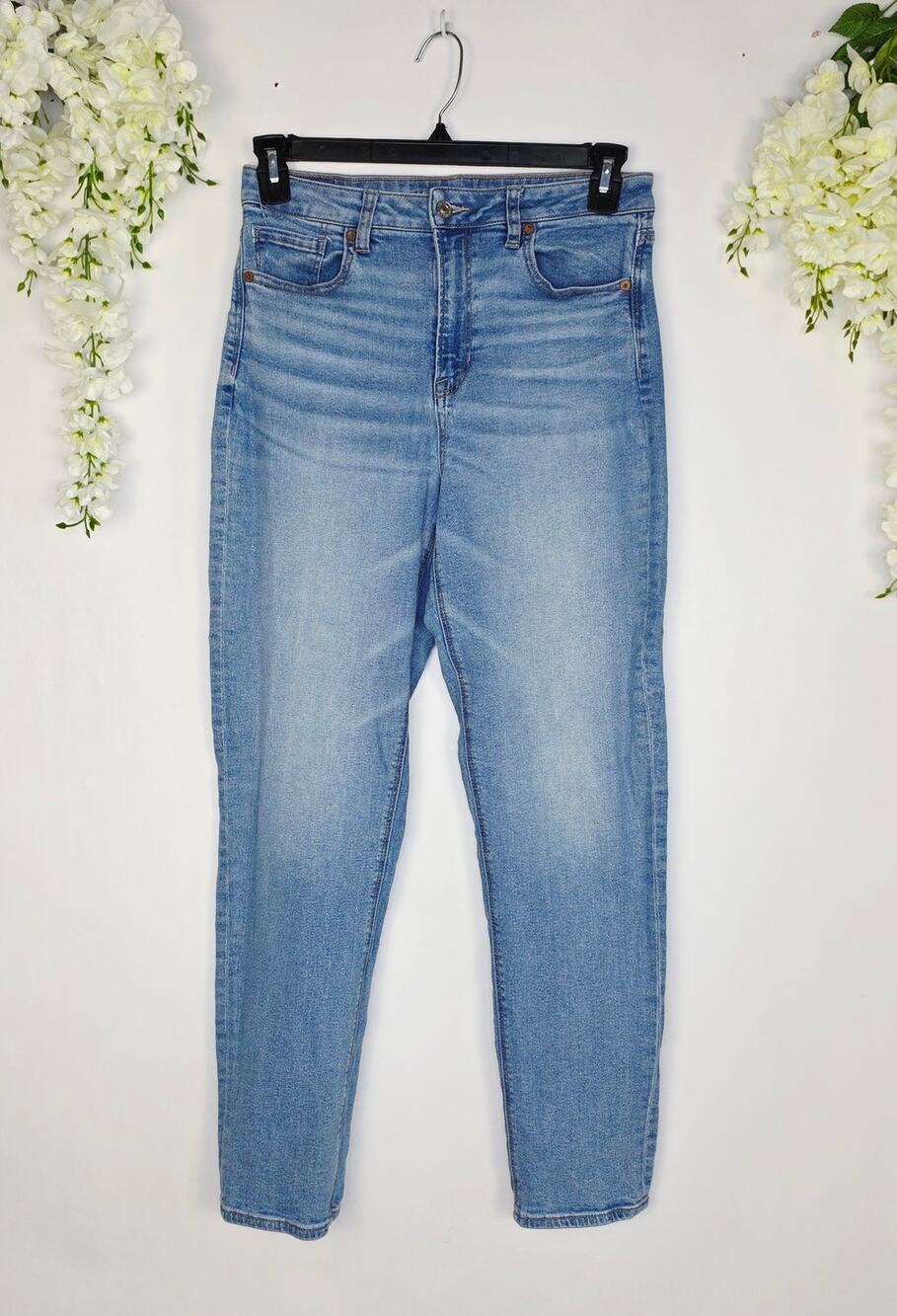 American Eagle Mom Jeans 8 Long Light Wash High Rise Straight Stretch Y2K Casual